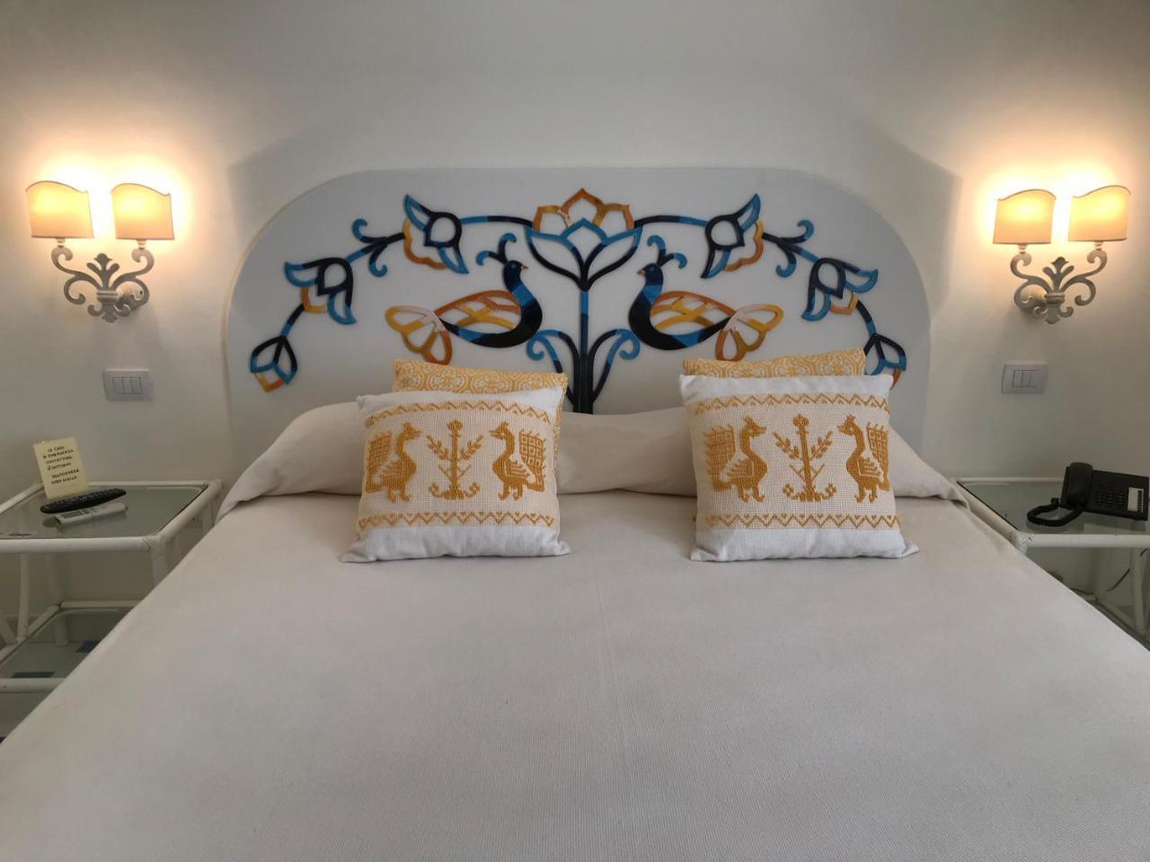 Hotel La Lampara Golfo Aranci Ngoại thất bức ảnh